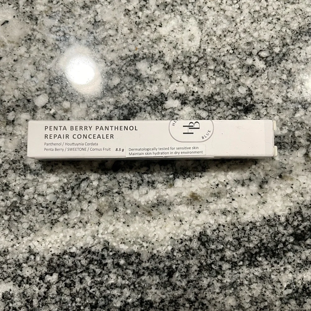 Heveblue Penta Berry Panthenol Repair Concealer 22-23 BEIGE
